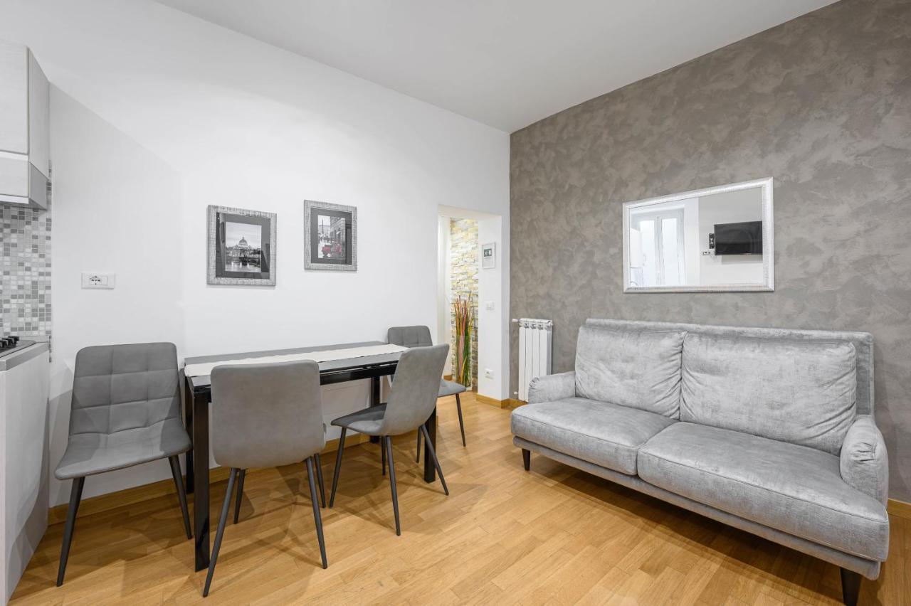 Navona & Pantheon Cozy Apartment Rome Buitenkant foto