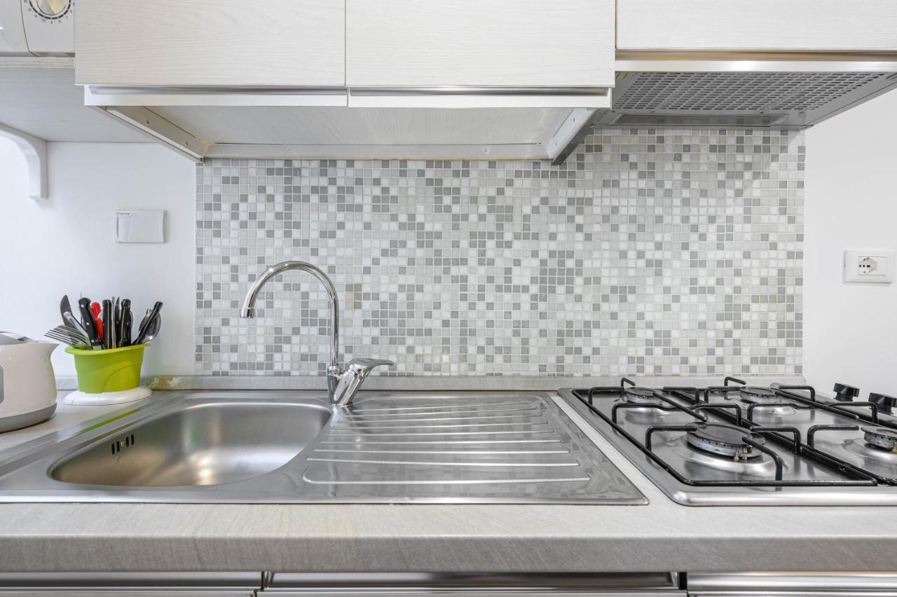 Navona & Pantheon Cozy Apartment Rome Buitenkant foto